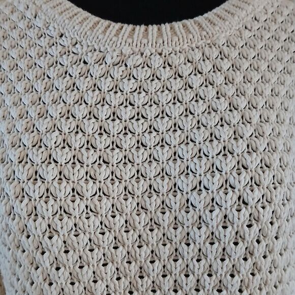 Cream knit crew neck 100% cotton sweater in size medium. - Picture 2 of 5